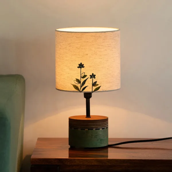 Dainty Flowers' Hand-Painted Decorative Table Lamp In Mango Wood (32 cm) Dainty Flowers' Hand-Painted Decorative Table Lamp In Mango Wood (32 cm)